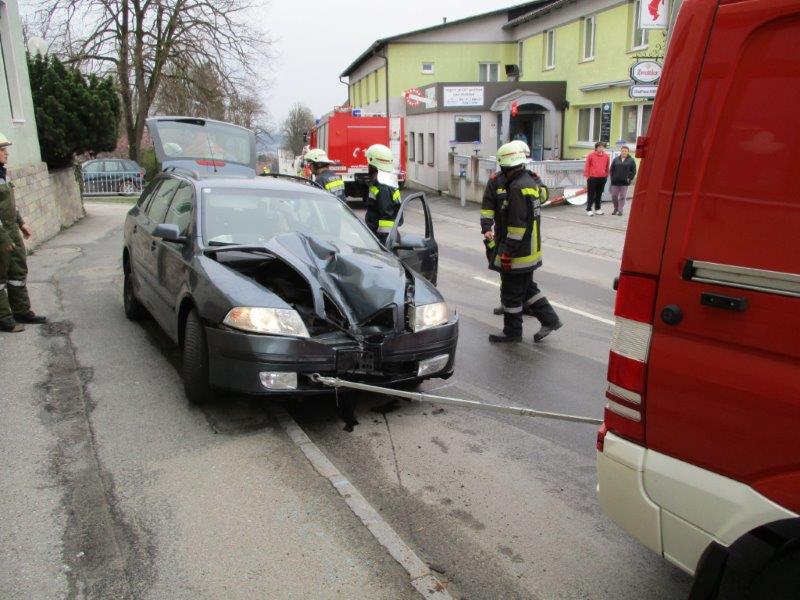 Fahrzeugbrand 08-04-2016 003