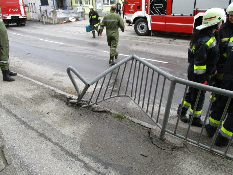 Fahrzeugbrand 08-04-2016 005