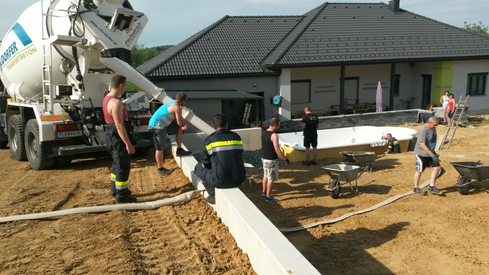 Techn.-Einsatz-Pool-fllen-30.05.2017-001