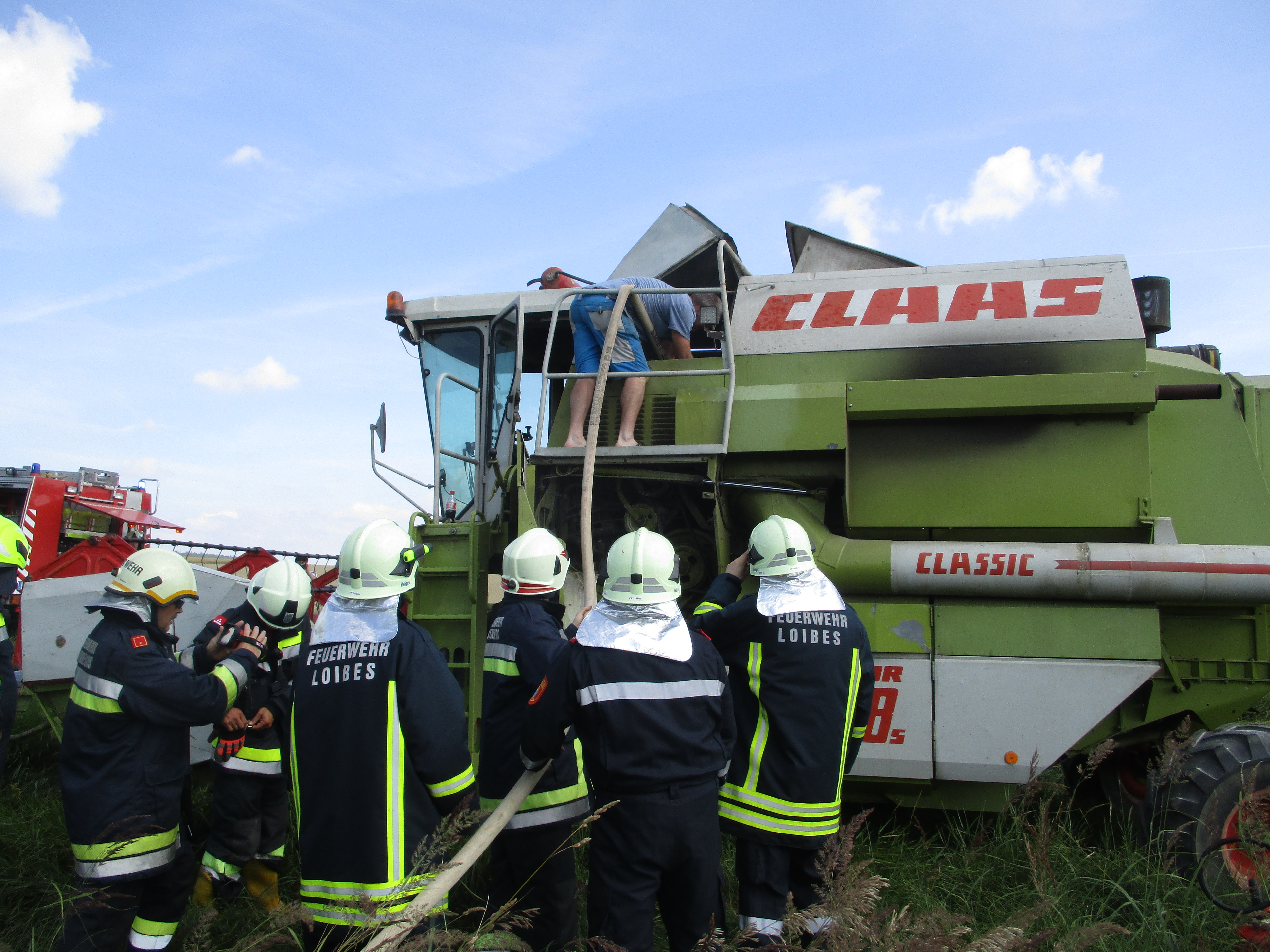 Einsatz-Mhdrescherbrand-in-Loibes-am-19.07.2018-016