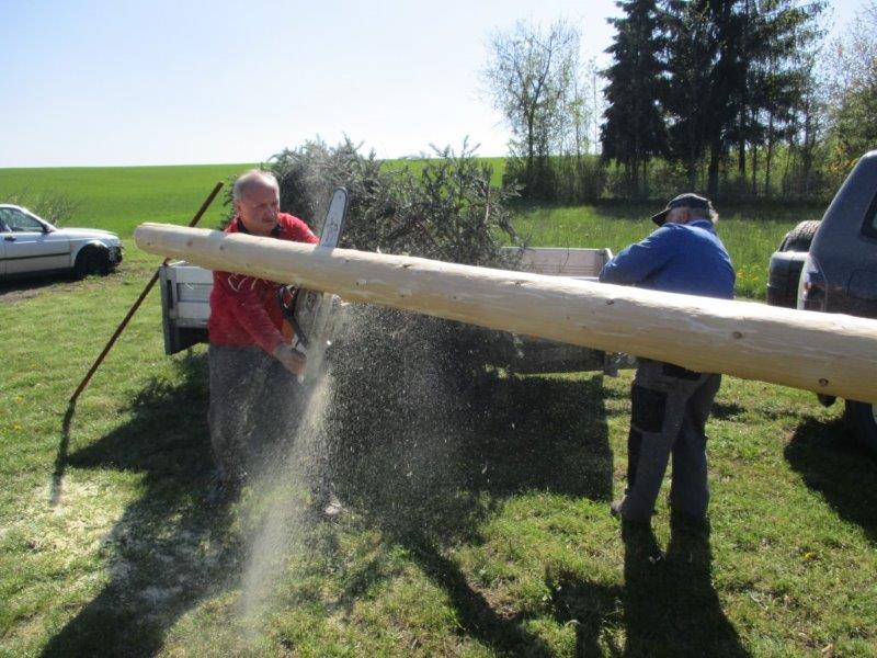 Maibaum aufstellen 30-04-2016 005