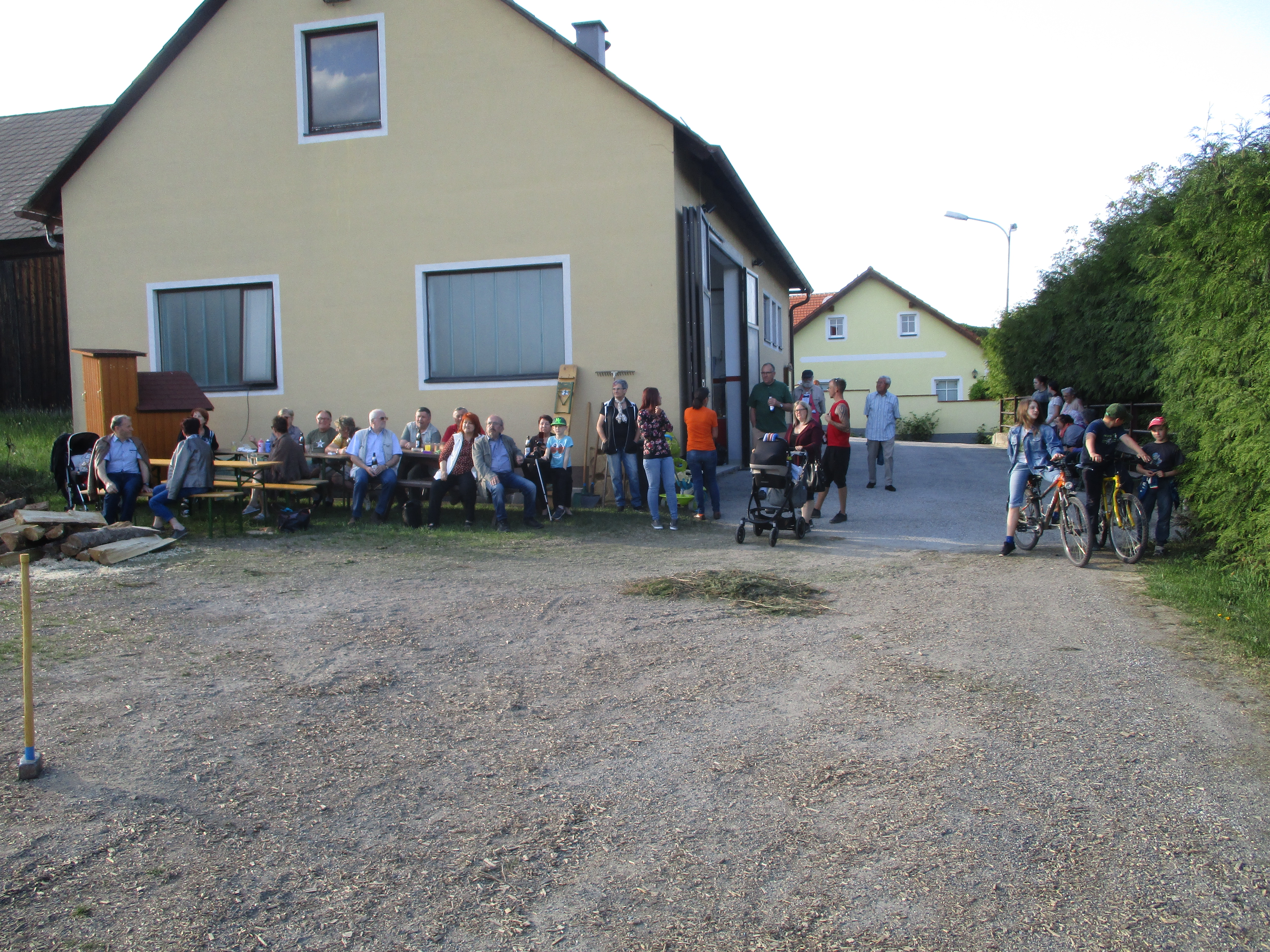 Maibaum-aufstellen-30.04.2018-021