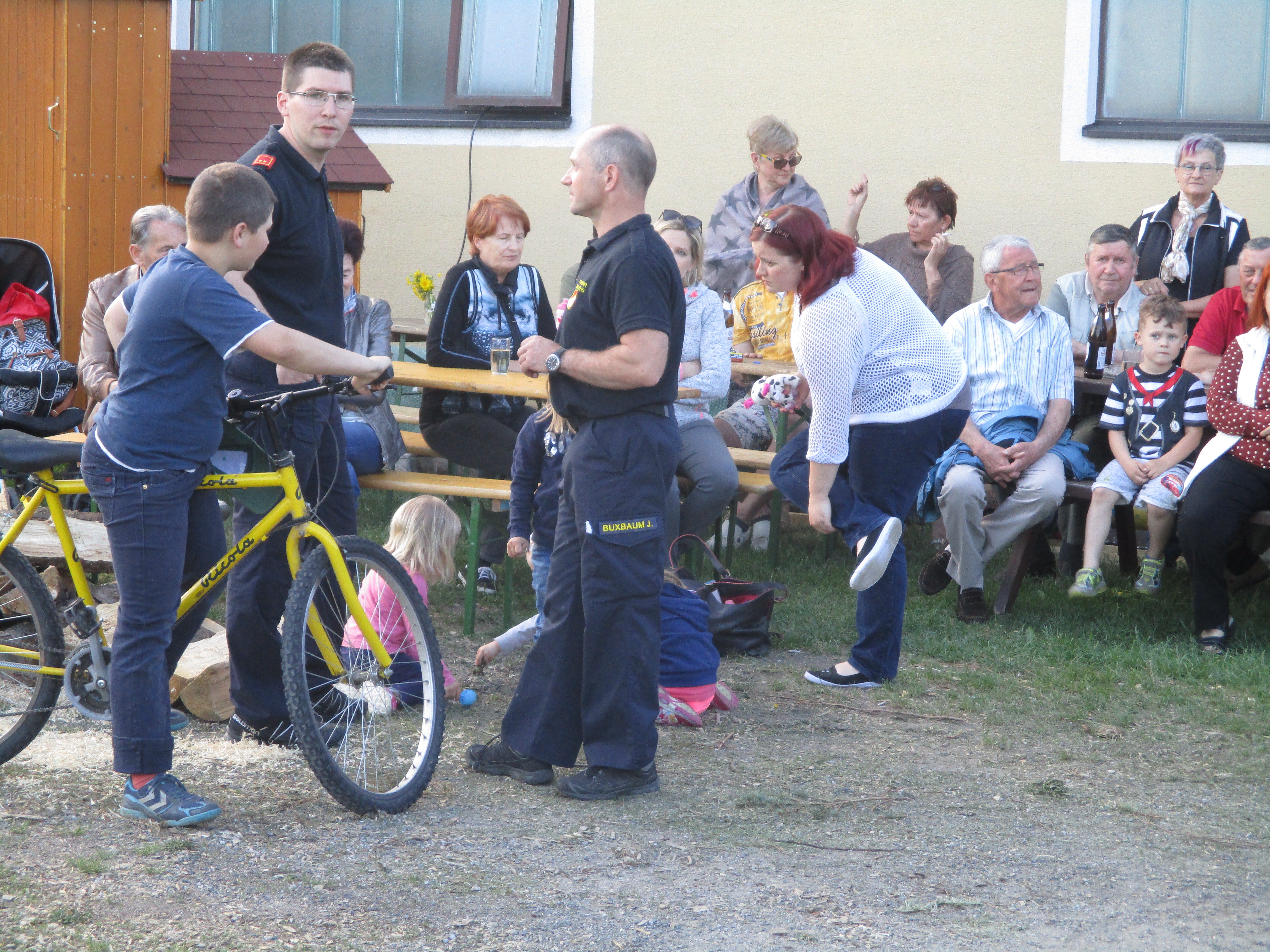 Maibaum-aufstellen-30.04.2018-033