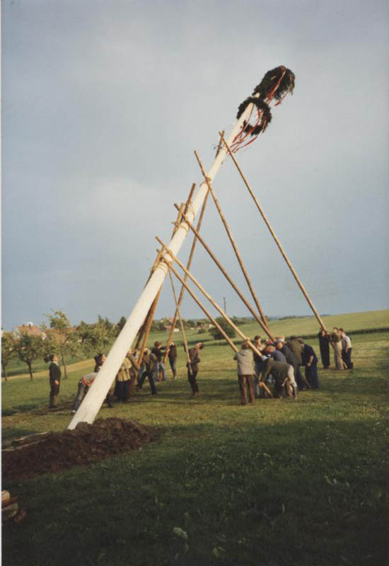 Aufstellen eines 33m langen Festbaum - 1985