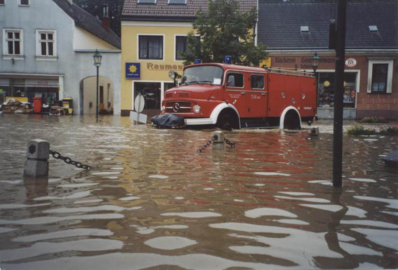 Hochwassereinsatz in Raabs - 2002